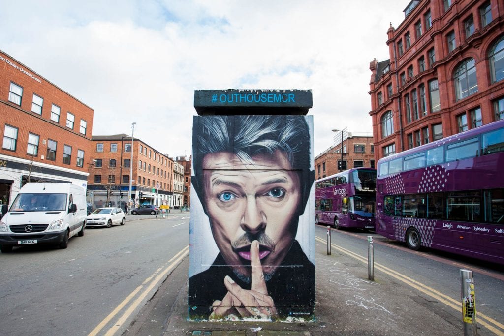 A city guide to Manchester - how to spend 24h in Manchester, incl. my favourite (vegan) eateries, vintage shops & street art spots.