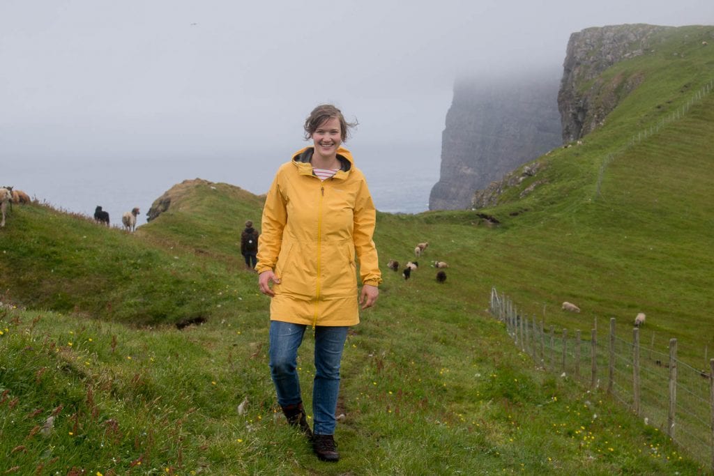 Finding a stylish rain coat that does it's job and is comfortable to wear is not easy. But traveling with this yellow dream by Craghoppers I knew I did it!