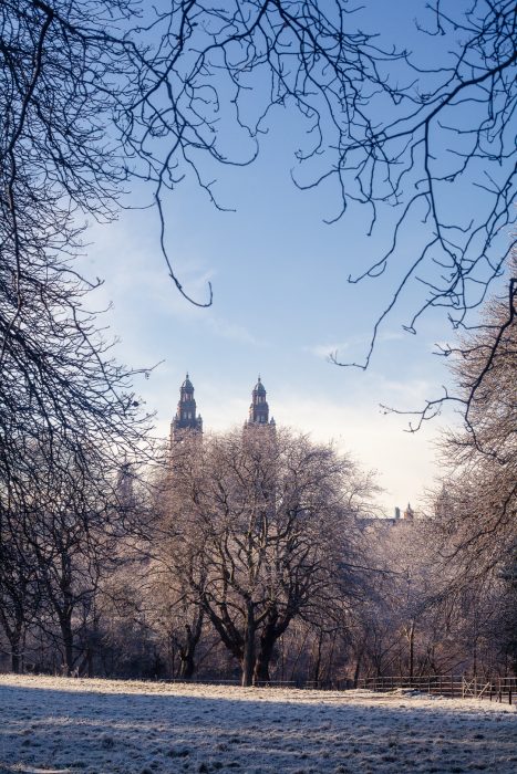 Easy Glasgow Walks: Beautiful Parks in Glasgow in Winter | Watch Me See | Winter is a great time to visit Glasgow and explore some of its easy walks around the city - and there are plenty of them. This is a guide to some of my favourite Glasgow walks in parks across the city - parks that turn into picture-perfect winter-wonderlands in the snow and make for ideal lunch-time getaways!