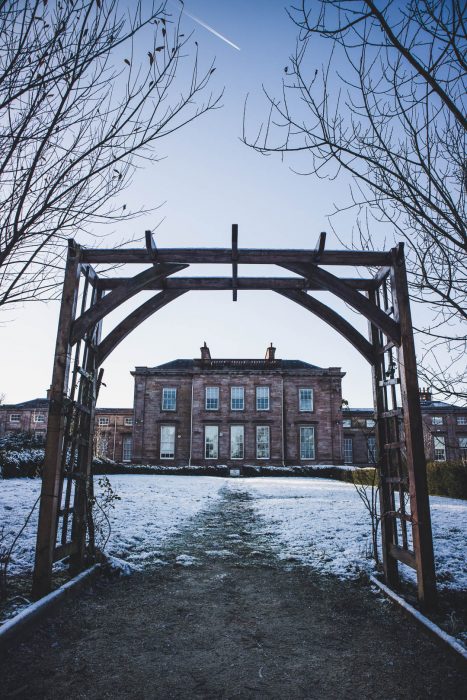 Easy Glasgow Walks: Beautiful Parks in Glasgow in Winter | Watch Me See | Winter is a great time to visit Glasgow and explore some of its easy walks around the city - and there are plenty of them. This is a guide to some of my favourite Glasgow walks in parks across the city - parks that turn into picture-perfect winter-wonderlands in the snow and make for ideal lunch-time getaways!