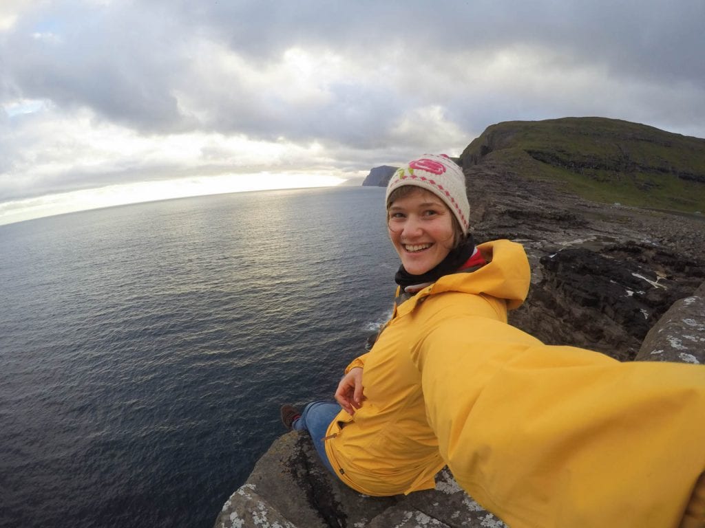 Finding a stylish rain coat that does it's job and is comfortable to wear is not easy. But traveling with this yellow dream by Craghoppers I knew I did it!
