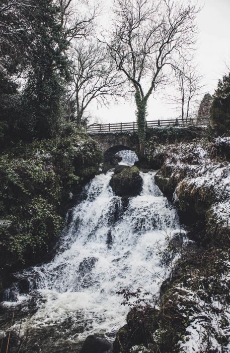 Easy Glasgow Walks: Beautiful Parks in Glasgow in Winter | Watch Me See | Winter is a great time to visit Glasgow and explore some of its easy walks around the city - and there are plenty of them. This is a guide to some of my favourite Glasgow walks in parks across the city - parks that turn into picture-perfect winter-wonderlands in the snow and make for ideal lunch-time getaways!