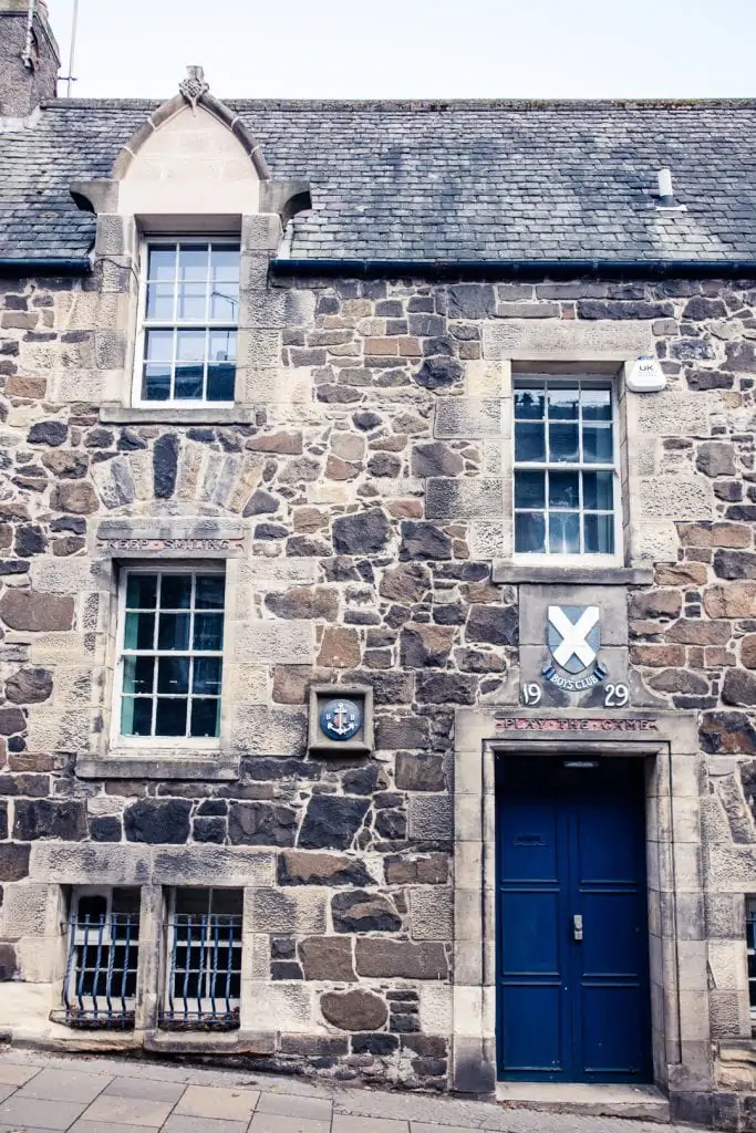 Most people have heard about Stirling castle and the Wallace Monument - but there is more to see! Here are 10 things to do in Stirling beyond the castle!